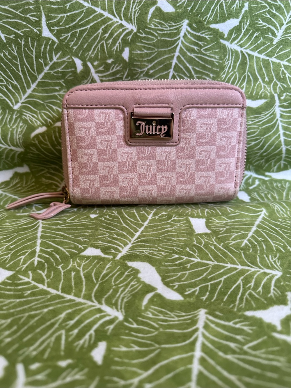 Juicy Couture Light Pink Signature Zip Wallet with Logo Plaque